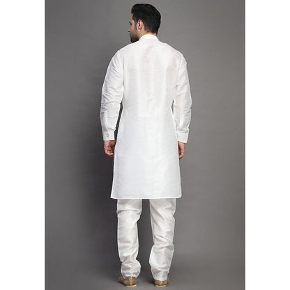 UTSAV FASHION Mandarin Collar Straight Kurta with Churidar