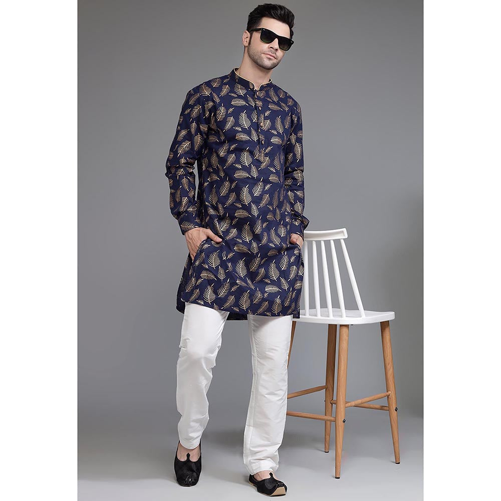 UTSAV FASHION Printed Straight Kurta and Pant