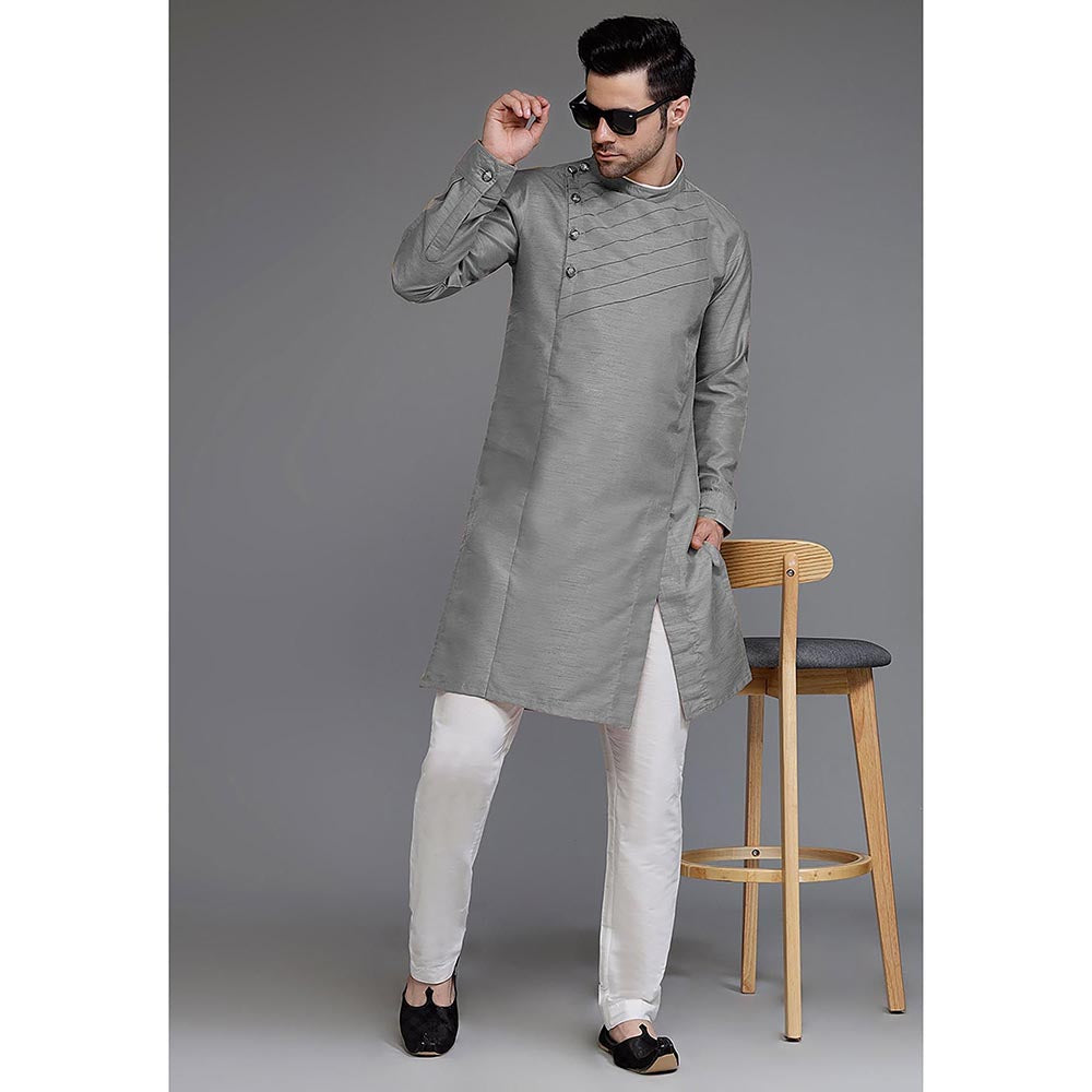 UTSAV FASHION Mandarin Collar Straight Kurta and Pant