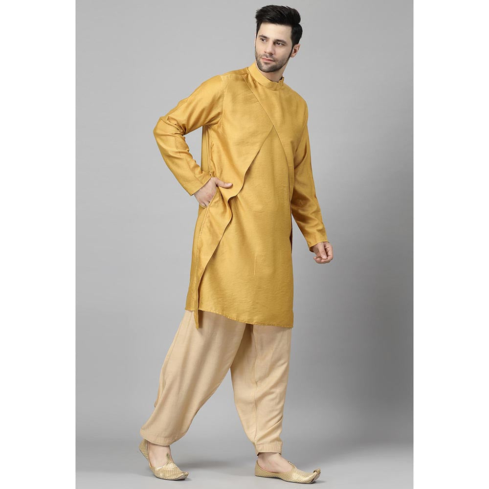 UTSAV FASHION Mandarin Collar Layered Straight Kurta with Pant