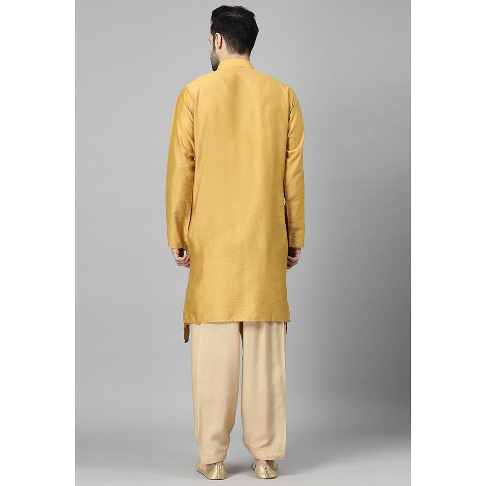 UTSAV FASHION Mandarin Collar Layered Straight Kurta with Pant