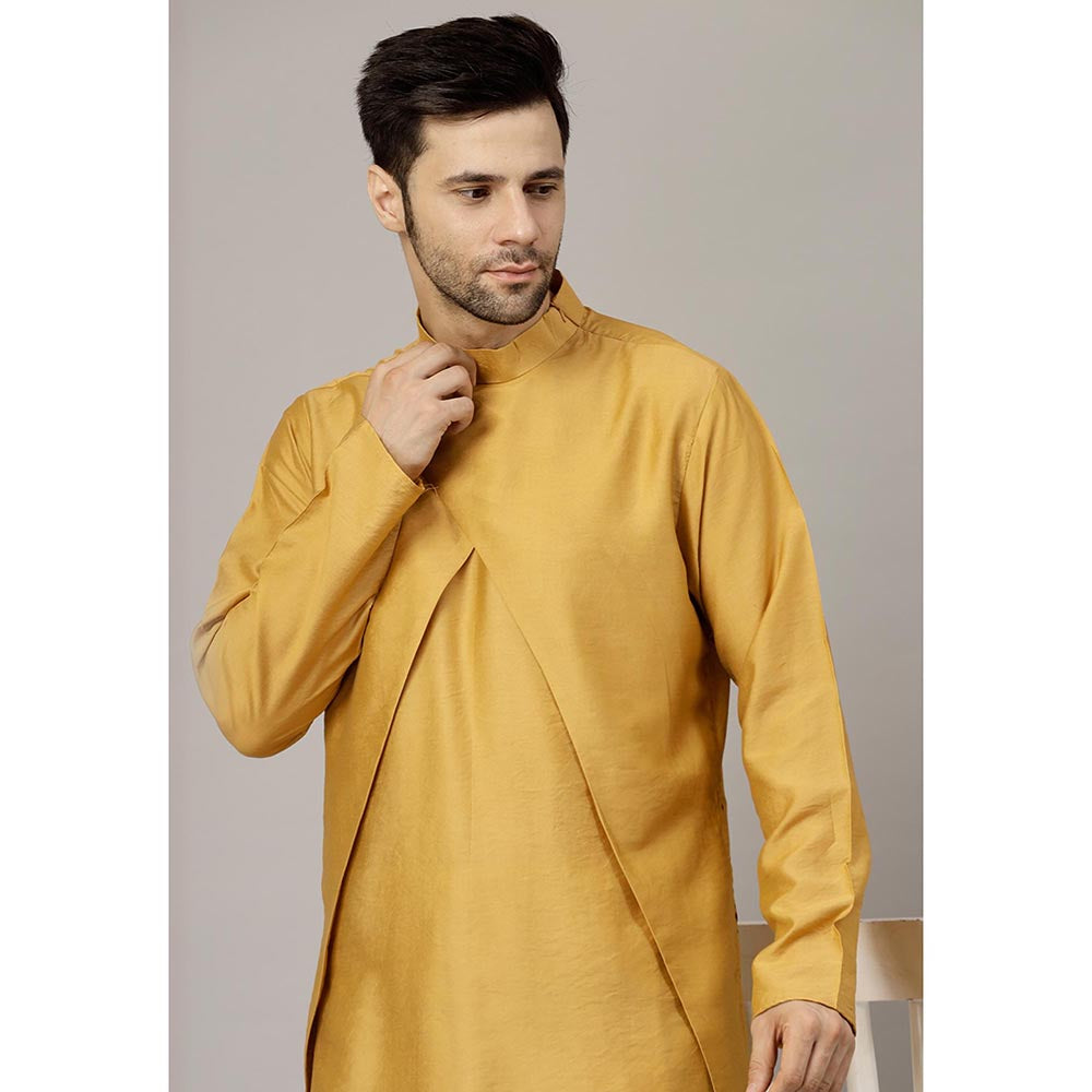 UTSAV FASHION Mandarin Collar Layered Straight Kurta with Pant