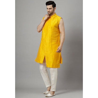 UTSAV FASHION Men Sleeveless Kurta and Pant