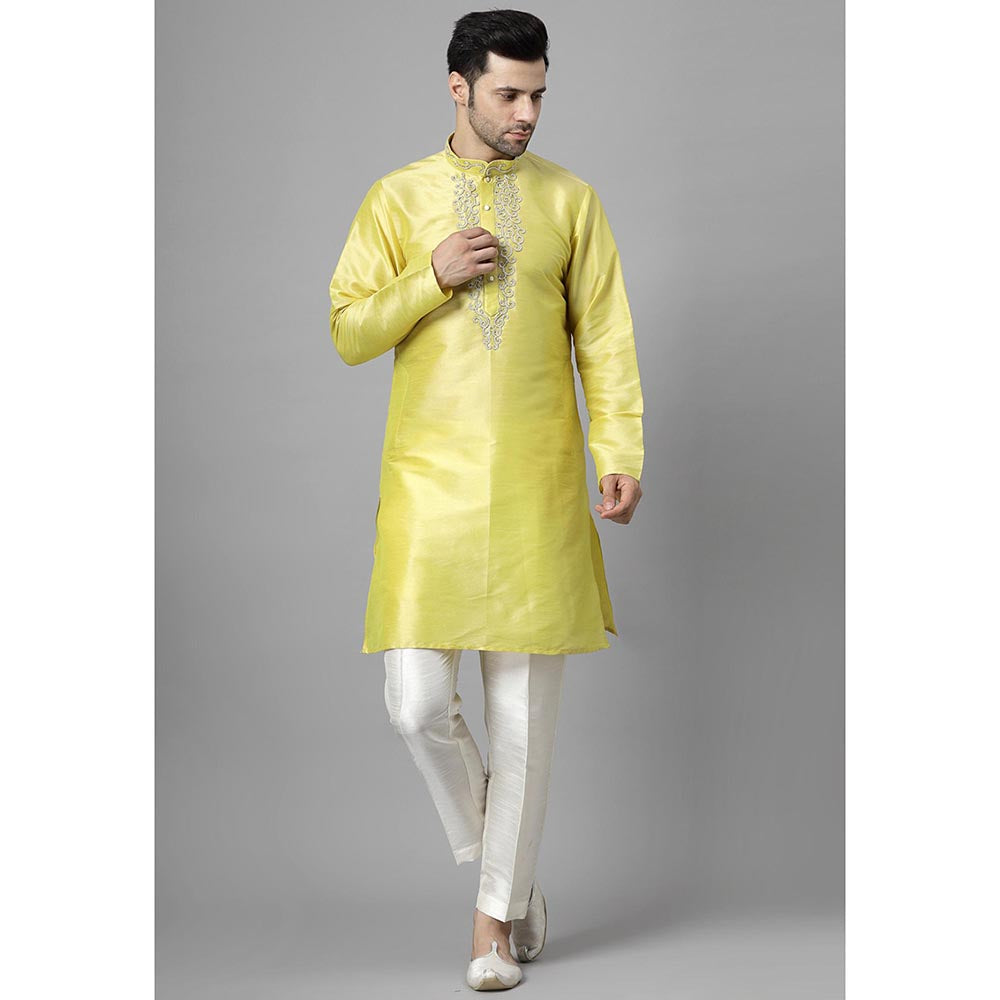 UTSAV FASHION Mandarin Collar Straight Kurta and Pant