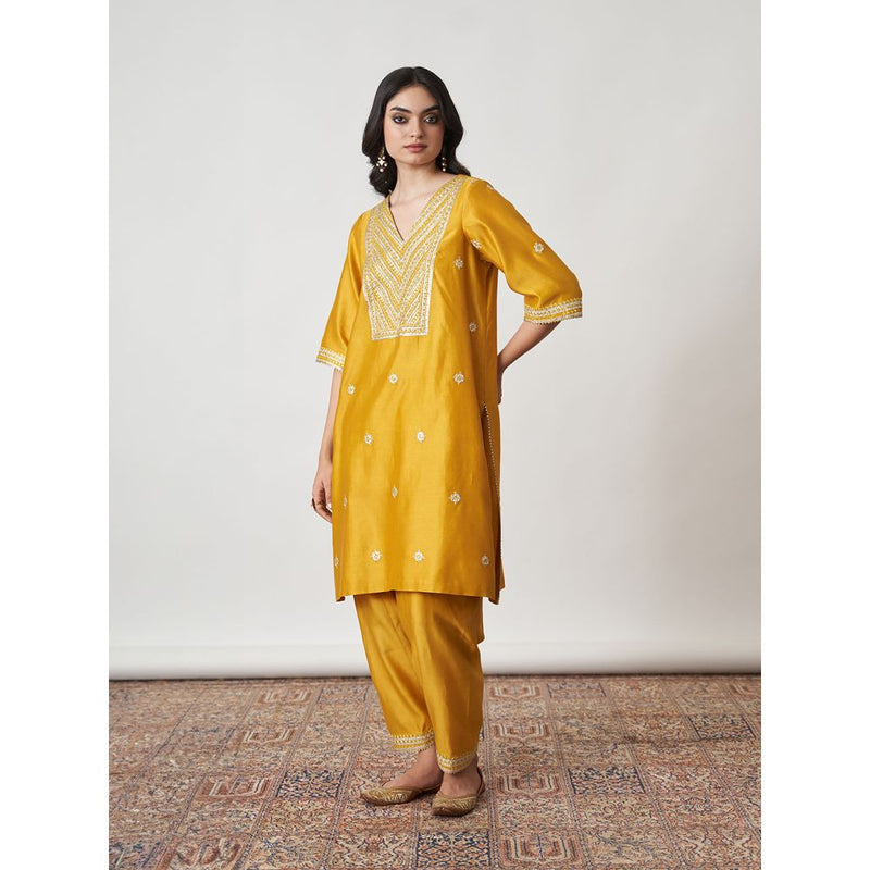 Vaaya The Sarson Silk Chanderi Ensemble Yellow Kurta with Pant and Dupatta (Set of 3)