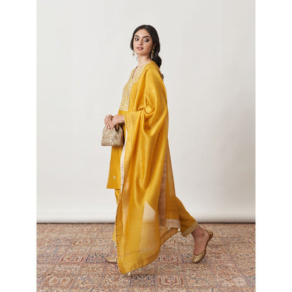 Vaaya The Sarson Silk Chanderi Ensemble Yellow Kurta with Pant and Dupatta (Set of 3)