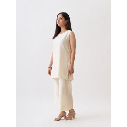 Vaaya The Waterfall Ensemble Overlay with Kurta and Pant - Off White (Set of 3)