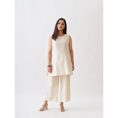 Vaaya The Waterfall Ensemble Overlay with Kurta and Pant - Off White (Set of 3)