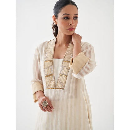 Vaaya The Chandani Silk Chanderi Ensemble With Woven Banarasi Kurta with Palazzo (Set of 2)