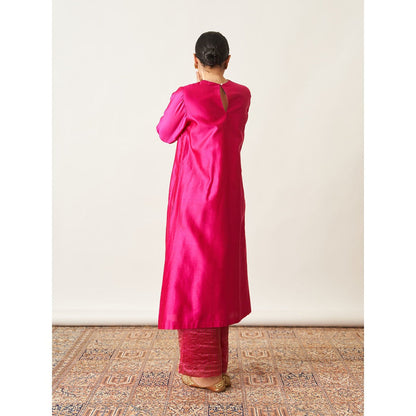 Vaaya Pink Pure Handwoven Silk Kurta with Pant (Set of 2)