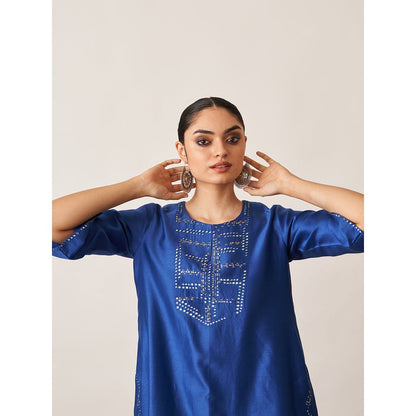 Vaaya Blue Pure Handwoven Silk Chander Kurta with Salwar and Dupatta (Set of 3)