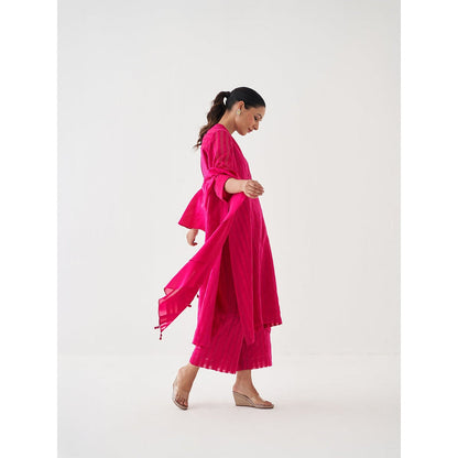 Vaaya Pink Pure Handwoven Silk Kurta with Pant and Scarf (Set of 3)