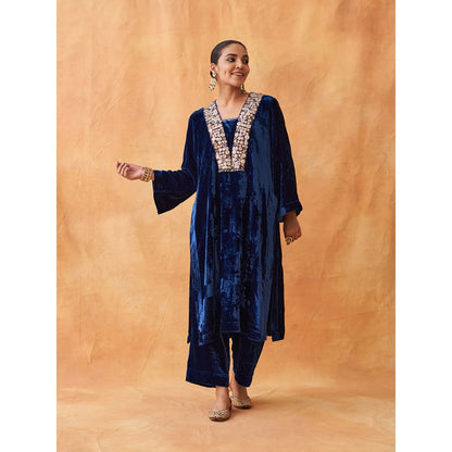 Vaaya The Twilight Blue Silk Velvet Kurta with Pant (Set of 2)