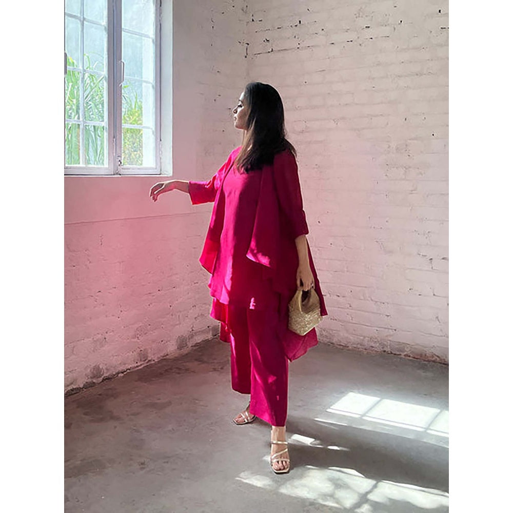 Vaaya The Waterfall Ensemble - Rani Pink Shrug