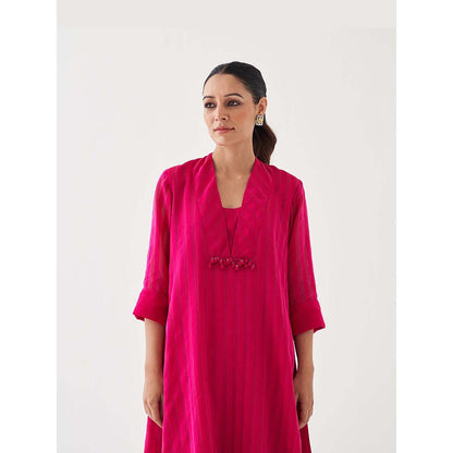 Vaaya The Royal Rani Silk Chanderi Ensemble Kurta and Pant with Waterfall Scarf