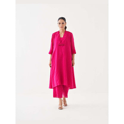 Vaaya The Royal Rani Silk Chanderi Ensemble Kurta and Pant with Waterfall Scarf