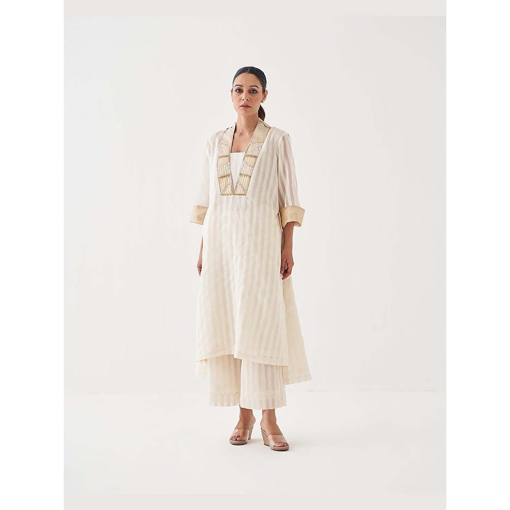 Vaaya The Chandani Silk Chanderi Ensemble Handwork Kurta with Pant