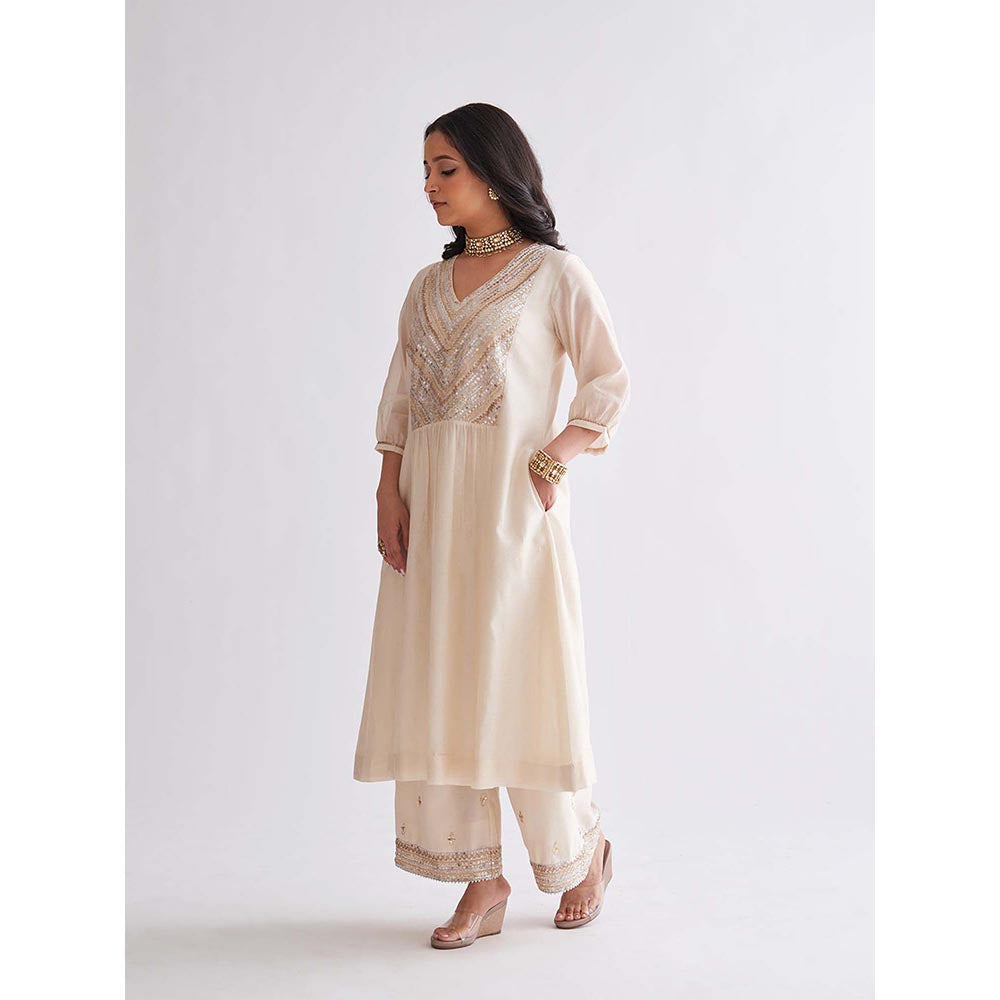 Vaaya The Sona Chandi with Gota Zari Handwork Kurta and Pant with Dupatta