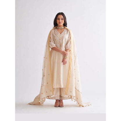 Vaaya The Sona Chandi with Gota Zari Handwork Kurta and Pant with Dupatta