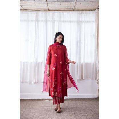 Vaayu Camellia Floral Applique Kurta with Pant & Dupatta (Set of 3)