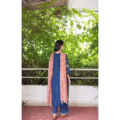 Vaayu Ink Floral Applique Kurta with Pant & Dupatta (Set of 3)