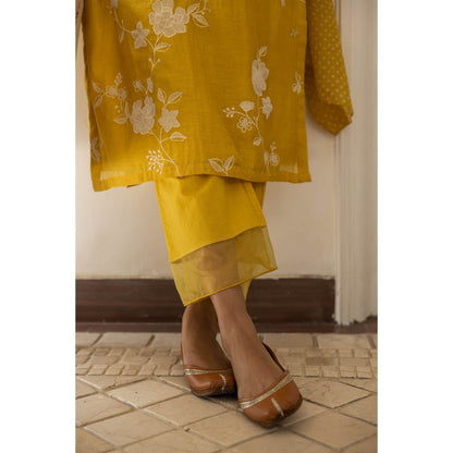 Vaayu Rue Floral Kurta with Pant and Dupatta (Set of 3)