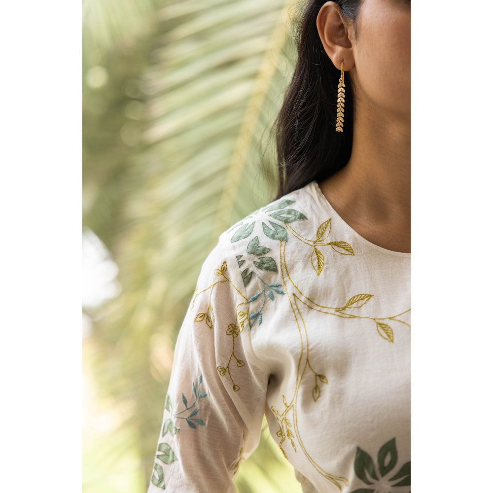 Vaayu Pearl Ivory Embroidered Floral Kurta with Pant and Dupatta (Set of 3)