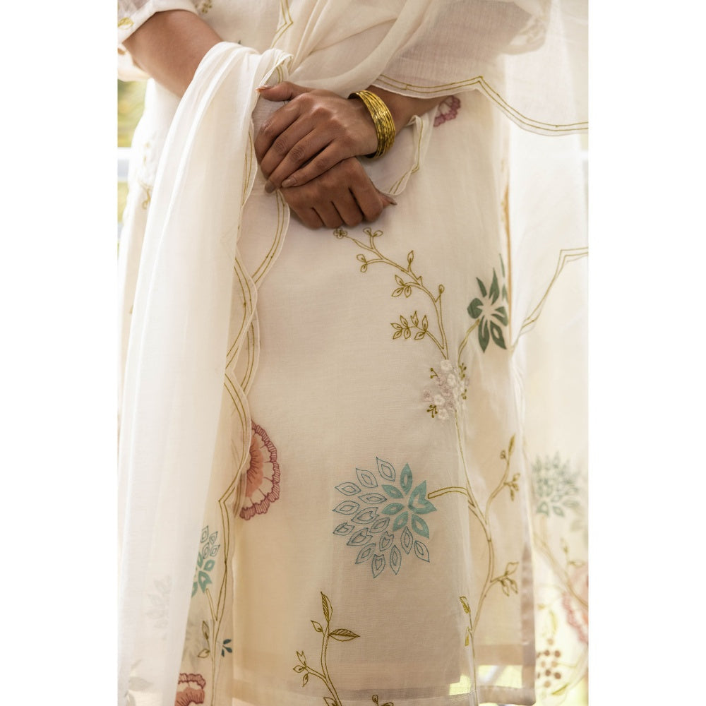 Vaayu Pearl Ivory Embroidered Floral Kurta with Pant and Dupatta (Set of 3)
