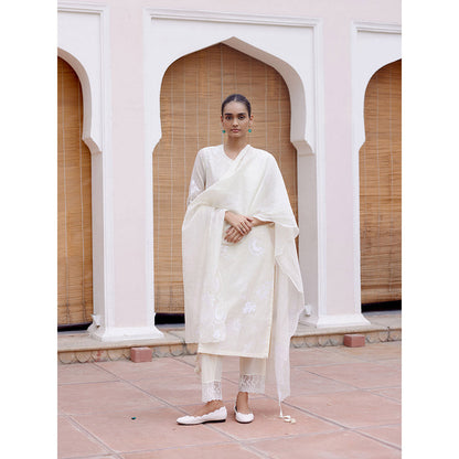 Vaayu White Swan Floral Embroidered Kurta with Pant and Dupatta (Set of 3)