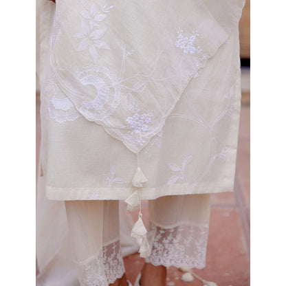 Vaayu White Swan Floral Embroidered Kurta with Pant and Dupatta (Set of 3)