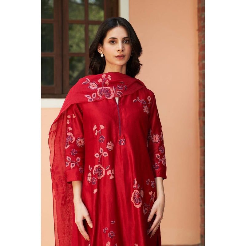Vaayu Red Crimson Floral Applique Kurta with Pant and Dupatta (Set of 3)