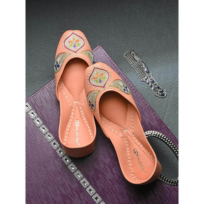 Valentino Women Peach Juttis