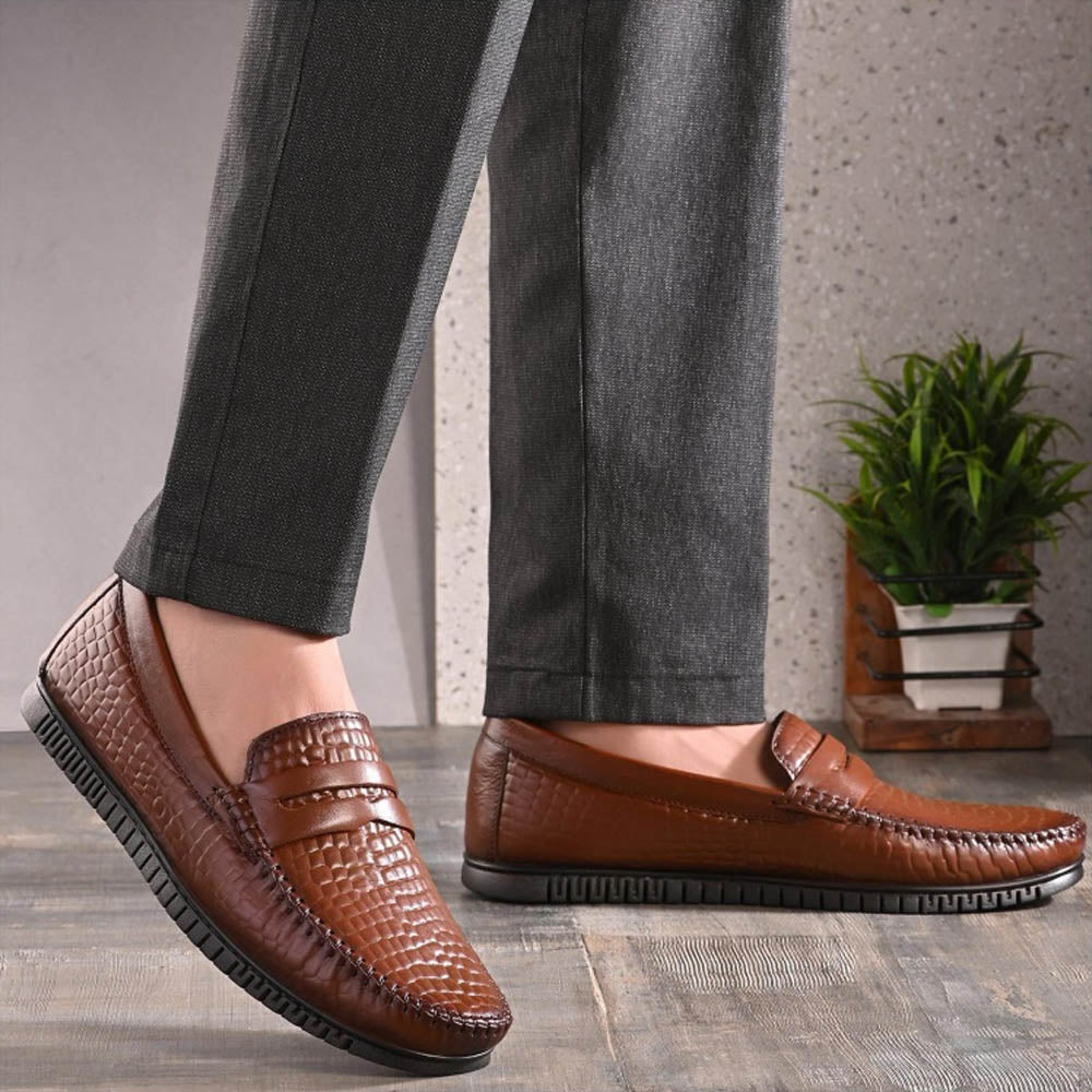 Valentino Men Premium Leather Textured Penny Loafers