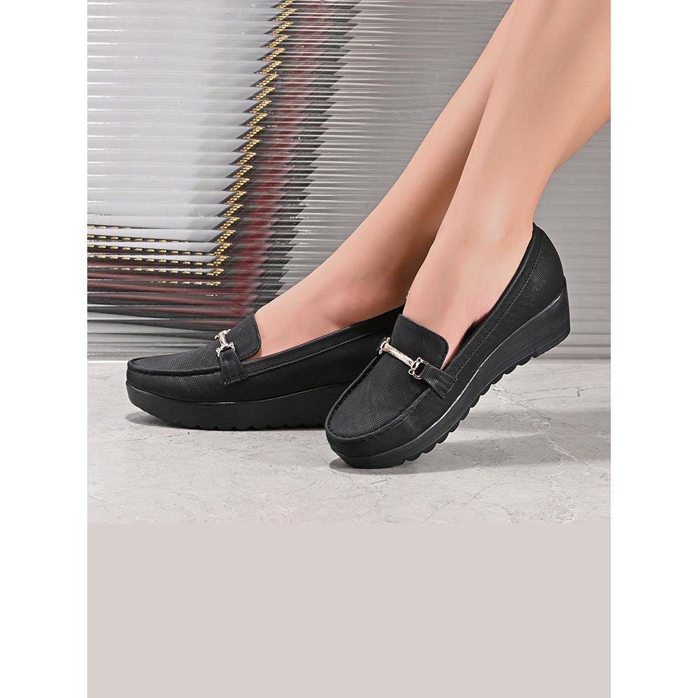 Valentino Women Black Textured Stylish Loafers