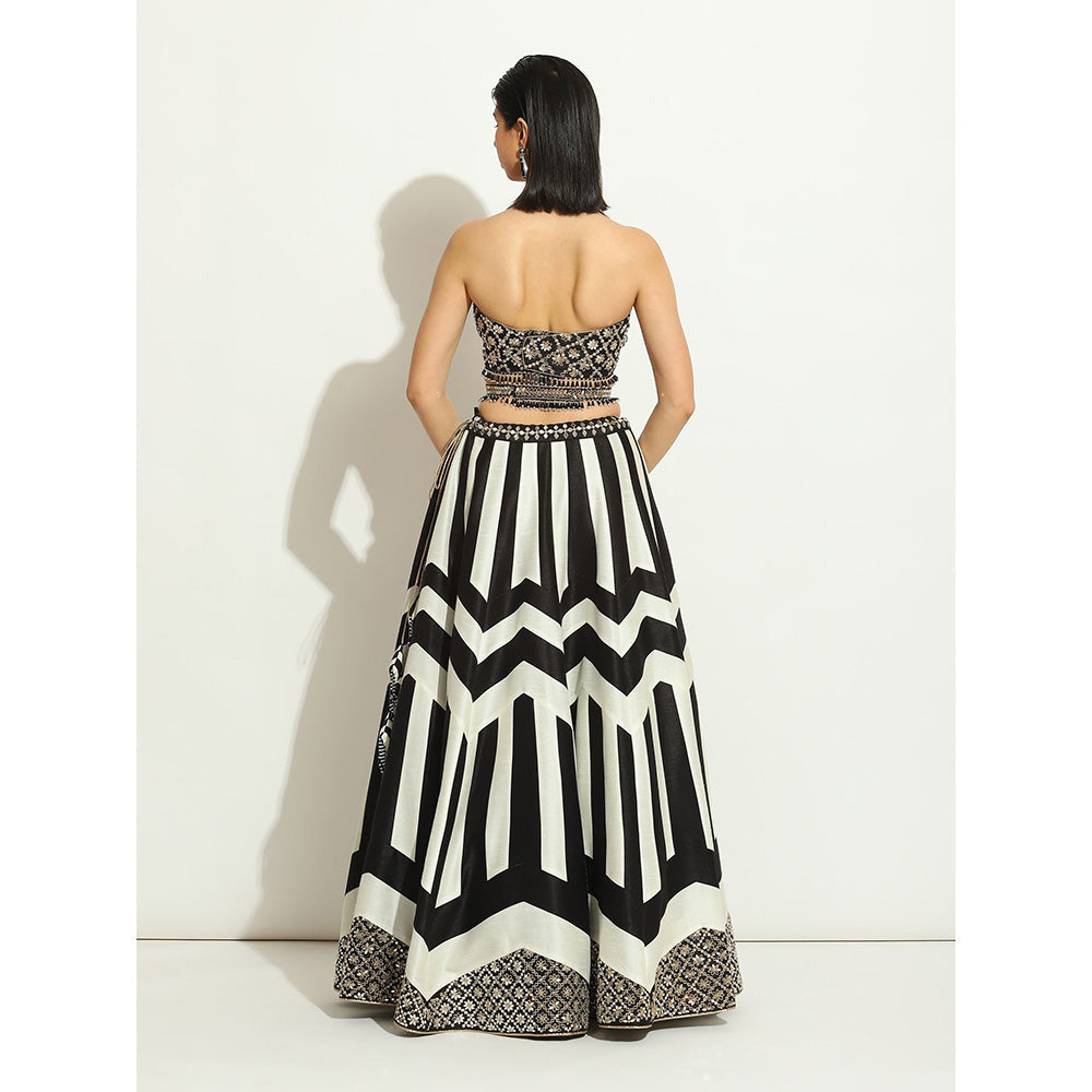 VANDANA SETHI Black & White Lehenga in a Striped & Chevron Pattern (Set of 3)
