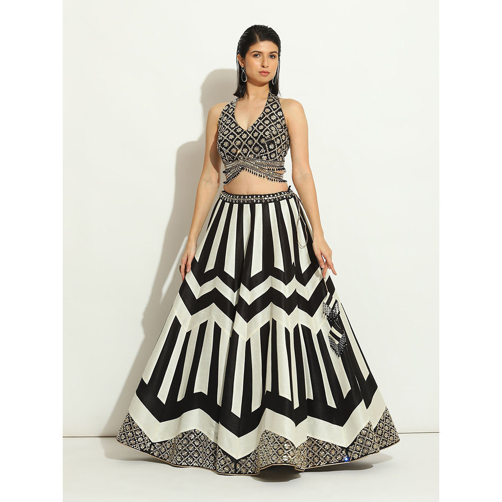 VANDANA SETHI Black & White Lehenga in a Striped & Chevron Pattern (Set of 3)