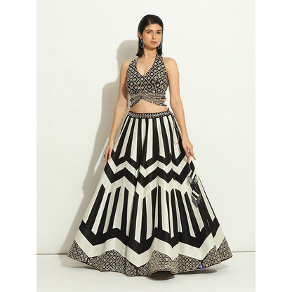VANDANA SETHI Black & White Lehenga in a Striped & Chevron Pattern (Set of 3)