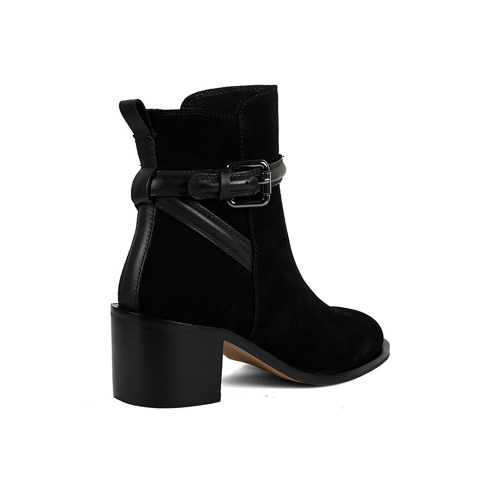 Vanilla Moon Black Solid Plain Chelsea Boots