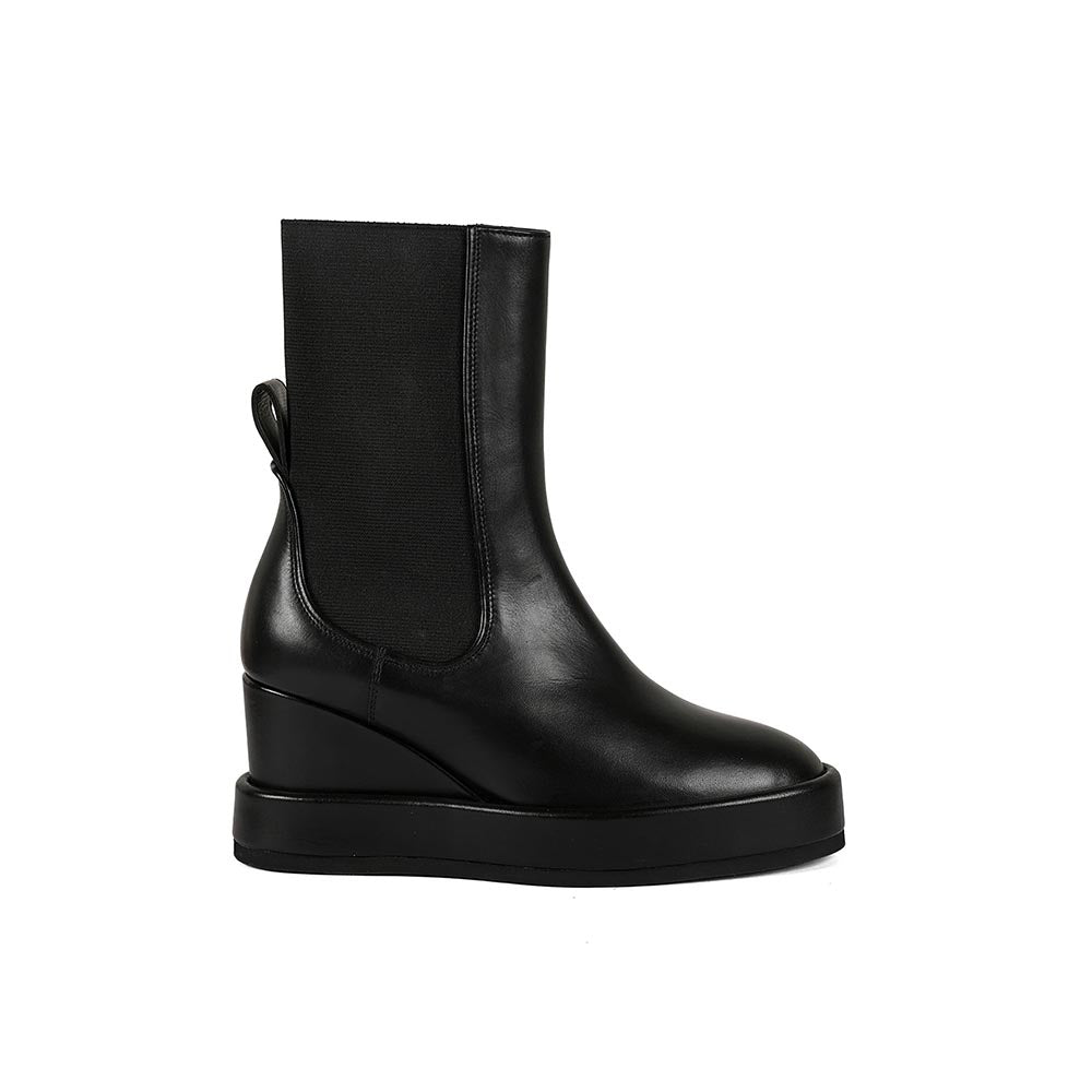 Vanilla Moon Black Solid Plain Chelsea Boots