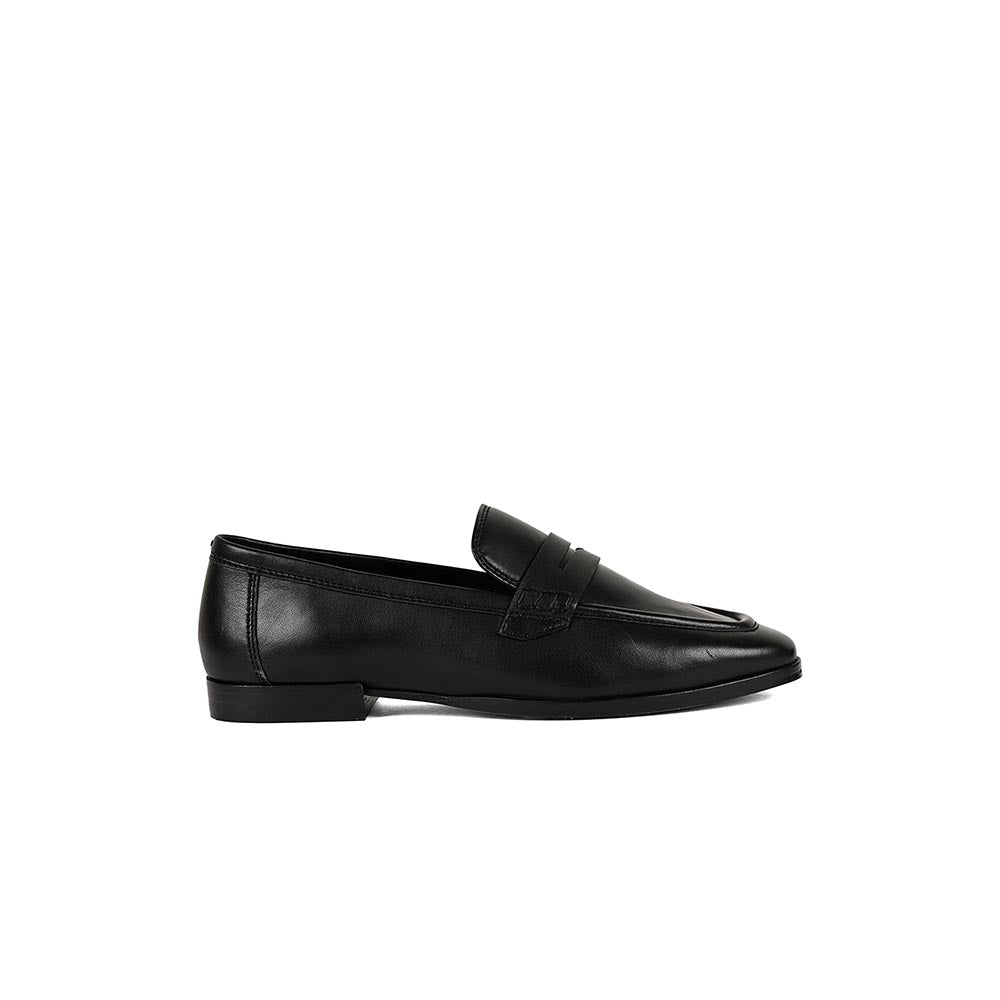 Vanilla Moon Black Solid Plain Loafers