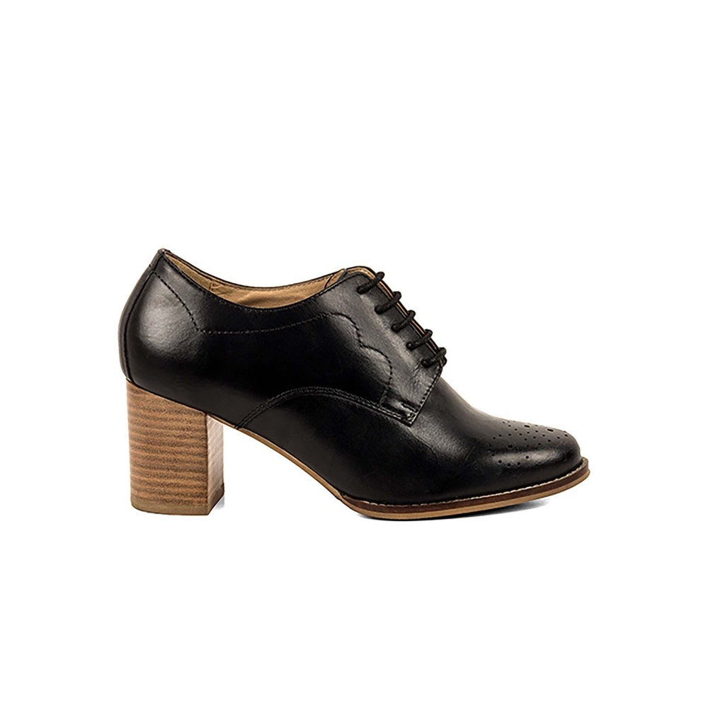 Vanilla Moon Women Black Pointed Toe Derbies