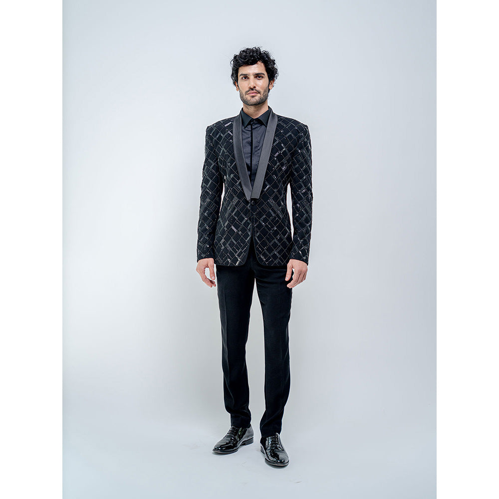 Varun Chakkilam Black metallic Suit (Set of 3)