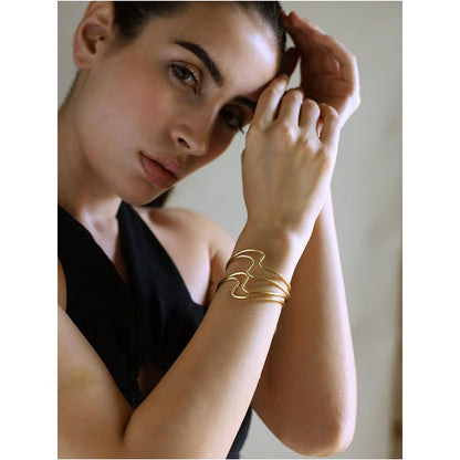 VARNIKA ARORA Billow Kada