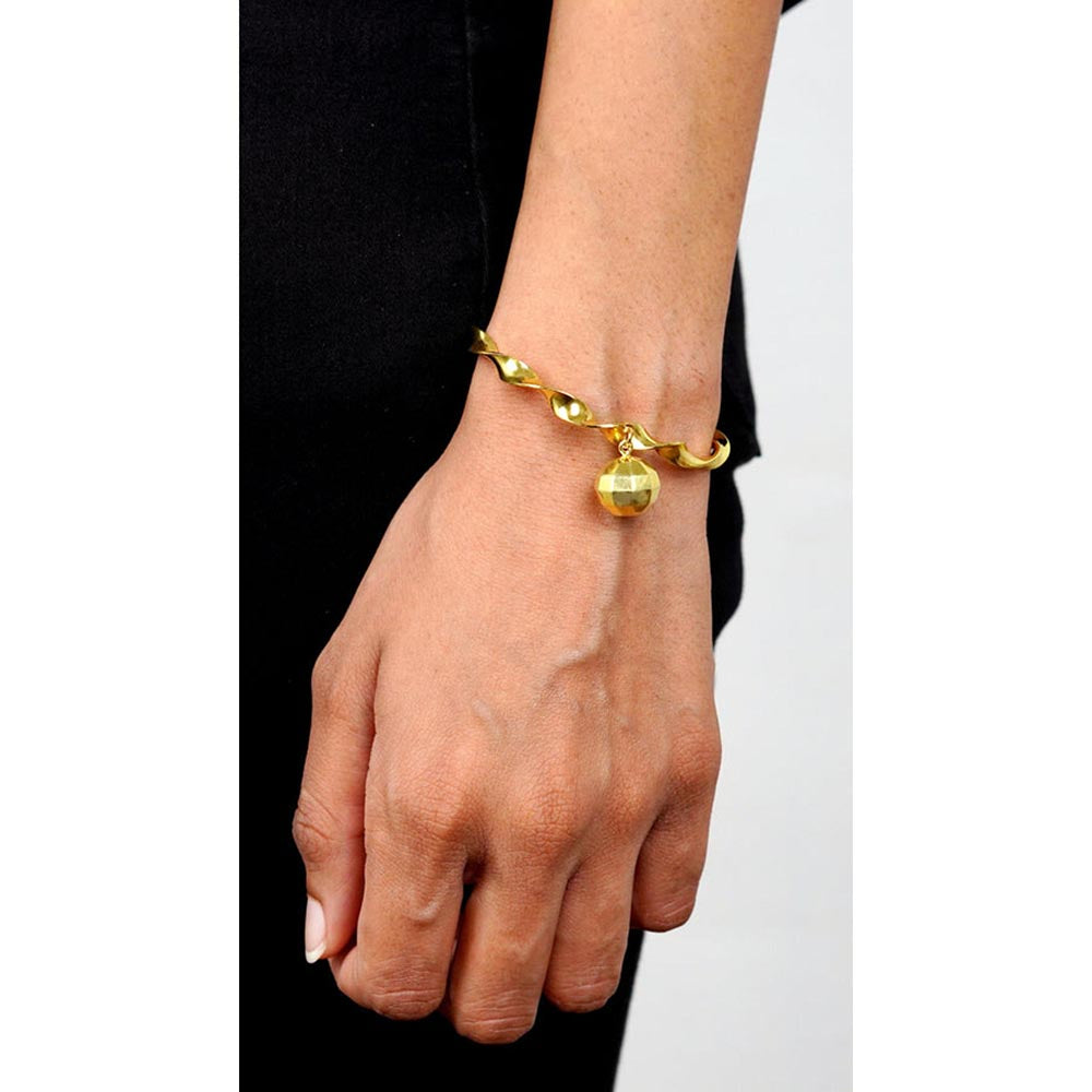 VARNIKA ARORA Let's Disco Blazing Bangle