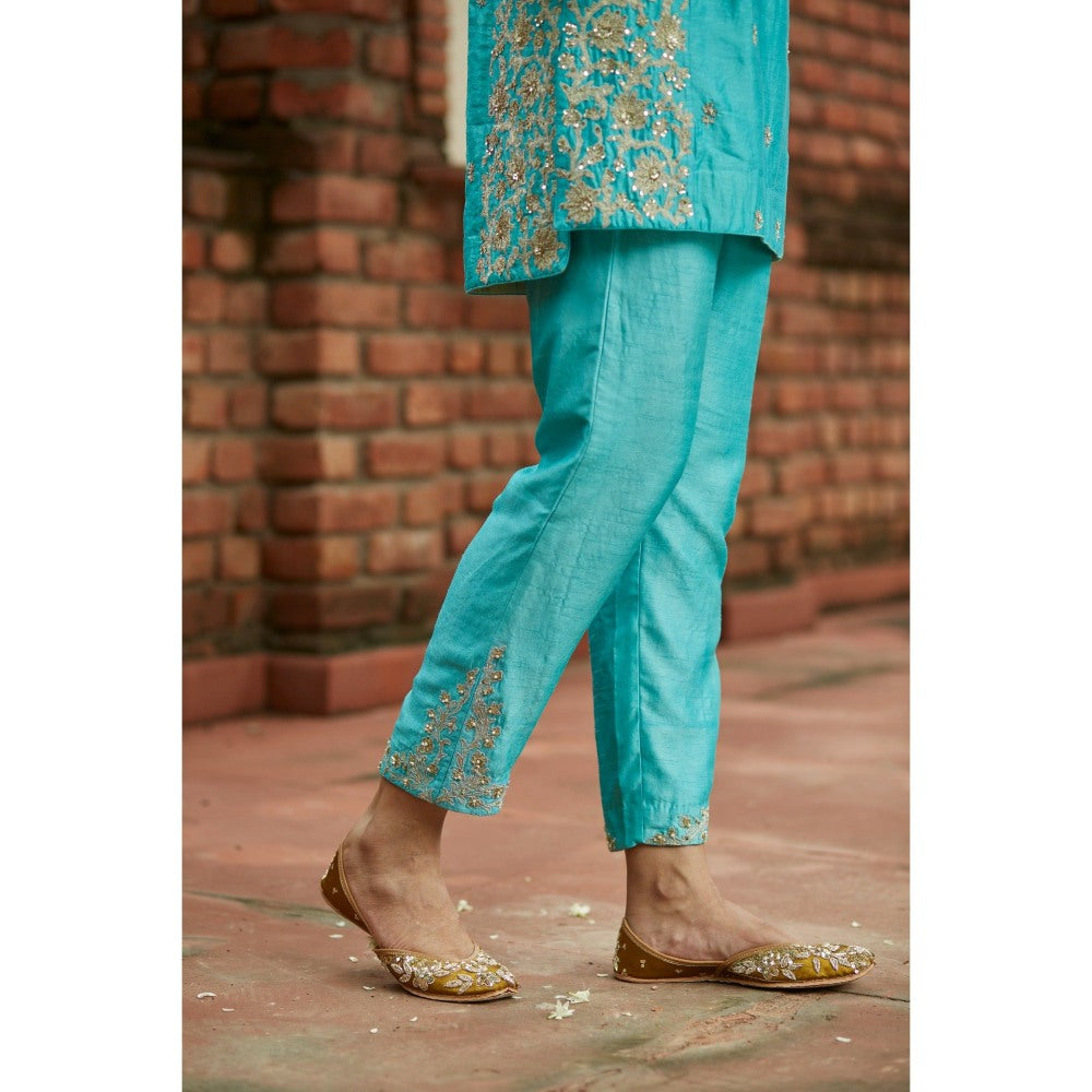 Vashisht Guru Dutt Blue Embroidered Panelled Short Kurta with Pant and Dupatta (Set of 3)