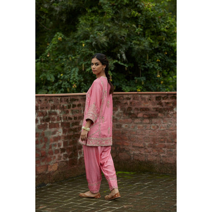 Vashisht Guru Dutt Pink Raw Silk Panelled Kurta with Salwar and Dupatta (Set of 3)