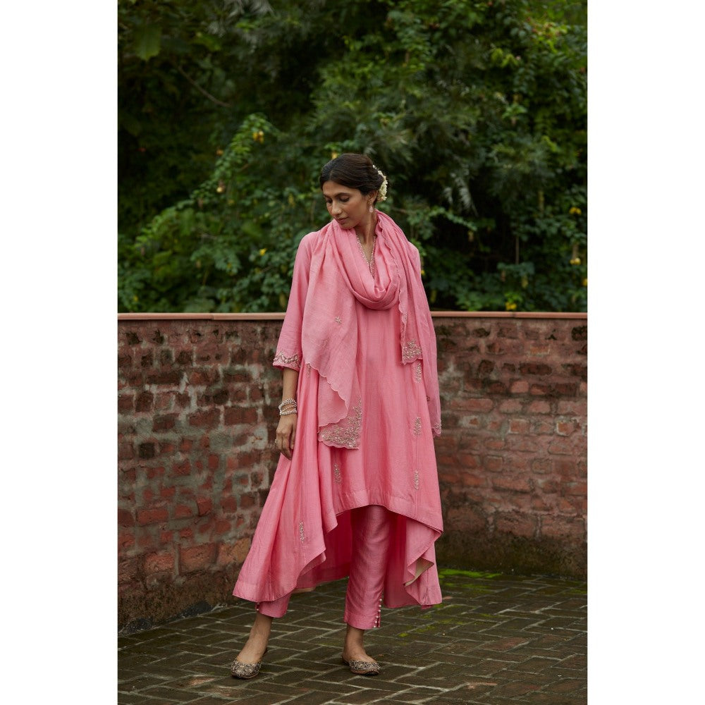 Vashisht Guru Dutt Pink Chanderi Kalidar High-Low Kurta with Crop Pant and Dupatta (Set of 3)