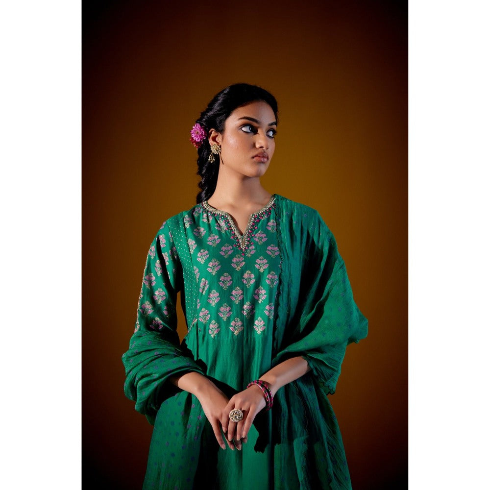 Vashisht Guru Dutt Green Woven Chanderi Kurta with Dupatta and Pant (Set of 3)
