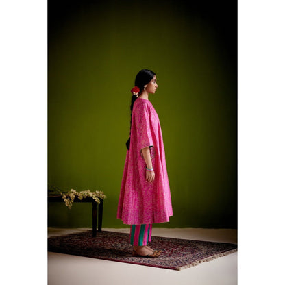 Vashisht Guru Dutt Pink Woven Kurta with Pant (Set of 2)