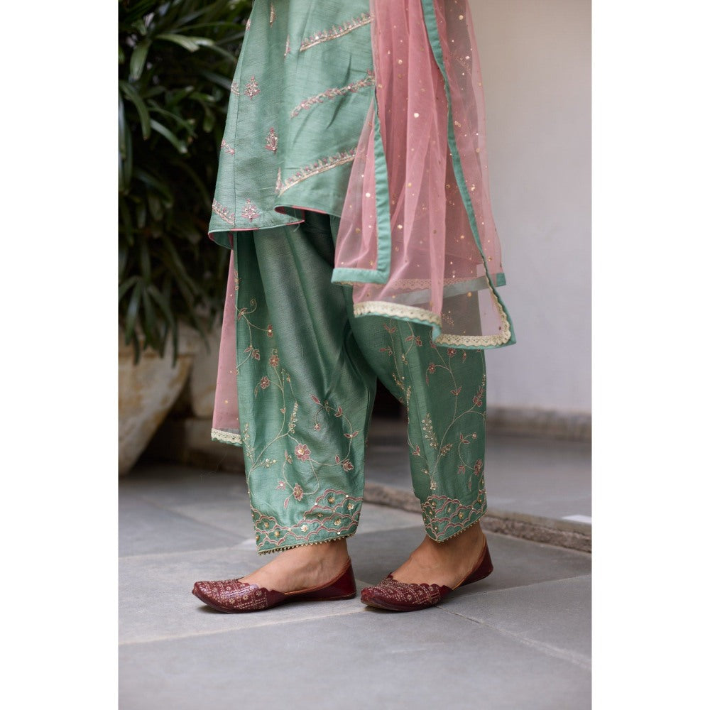 Vashisht Guru Dutt Green Chand Kurta with Salwar and Dupatta (Set of 3)